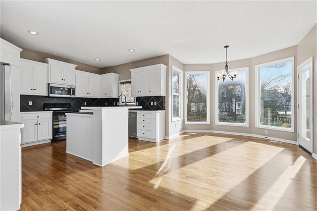 12811 W 137th Court, Overland Park, KS 66221