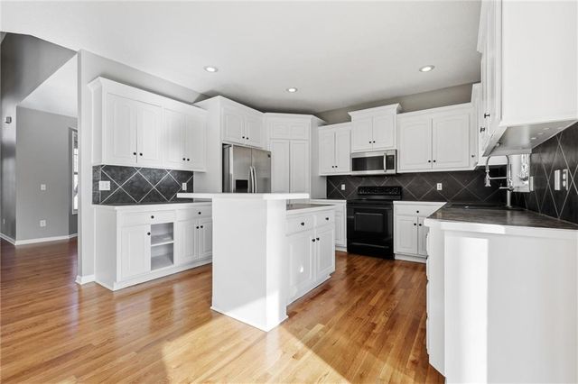 12811 W 137th Court, Overland Park, KS 66221