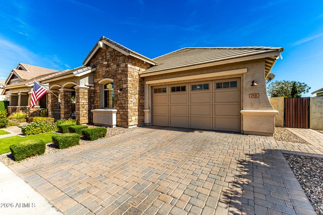 2941 S JEFFRY Street, Gilbert, AZ 85295