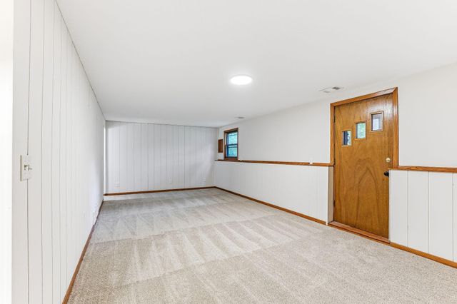 16500 Foliage Avenue W, Rosemount, MN 55068