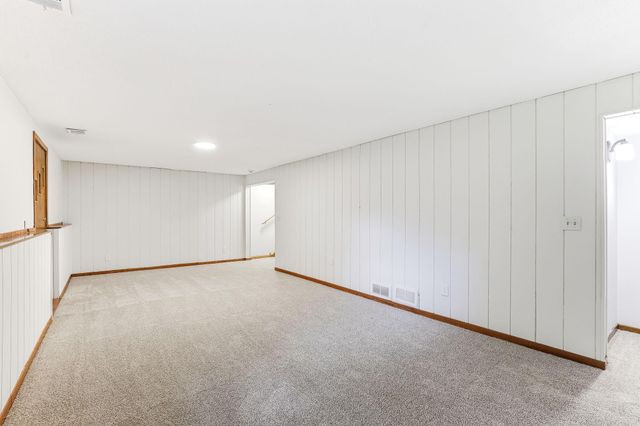 16500 Foliage Avenue W, Rosemount, MN 55068