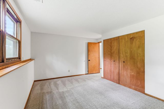 16500 Foliage Avenue W, Rosemount, MN 55068
