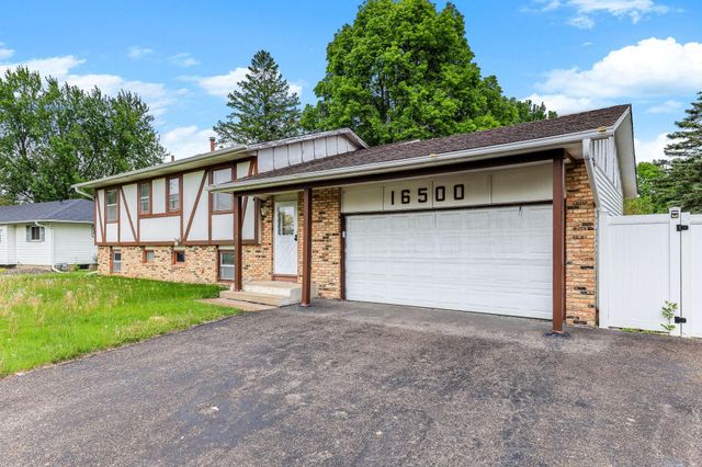 16500 Foliage Avenue W, Rosemount, MN 55068