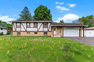 16500 Foliage Avenue W, Rosemount, MN 55068