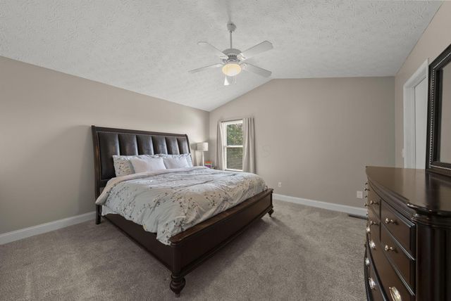 811 Crevis Lane, Columbus, OH 43228