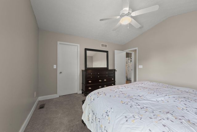 811 Crevis Lane, Columbus, OH 43228