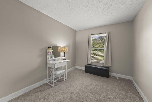 811 Crevis Lane, Columbus, OH 43228
