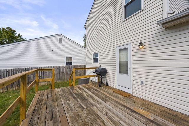 811 Crevis Lane, Columbus, OH 43228