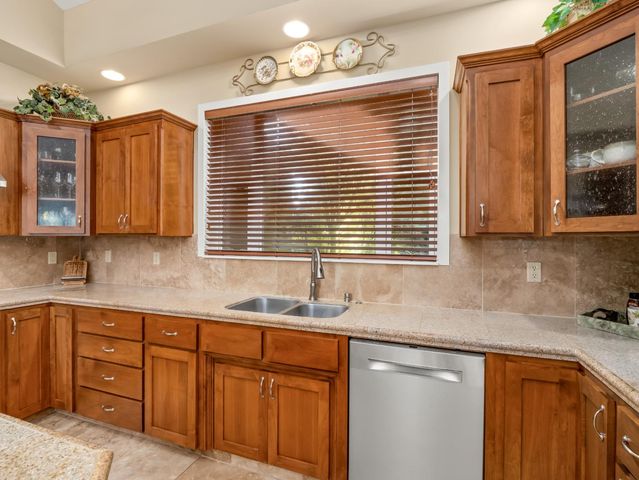 16787 Paula Road, Madera, CA 93636