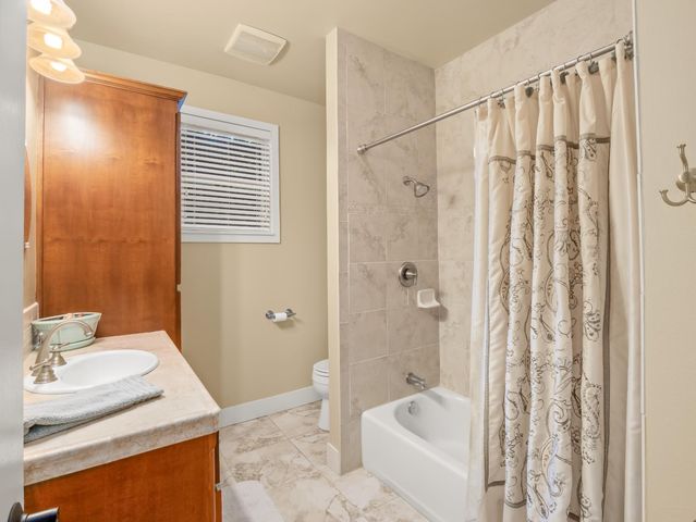 16787 Paula Road, Madera, CA 93636