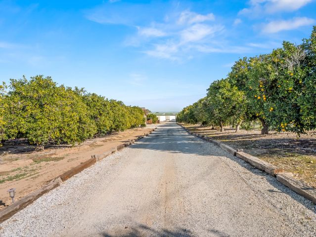 16787 Paula Road, Madera, CA 93636