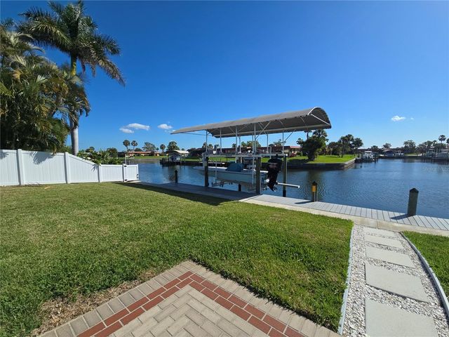 4007 ROYAL PALM DRIVE, Bradenton, FL 34210