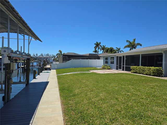 4007 ROYAL PALM DRIVE, Bradenton, FL 34210