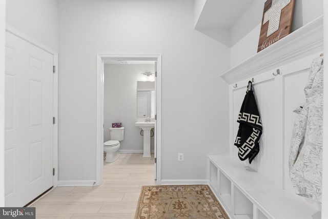 18320 MOSS GARDEN RD, Dumfries, VA 22026