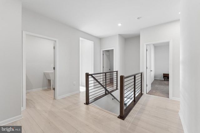 18320 MOSS GARDEN RD, Dumfries, VA 22026