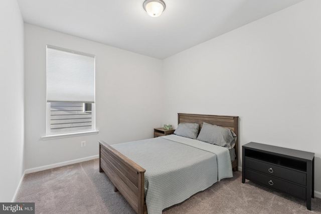 18320 MOSS GARDEN RD, Dumfries, VA 22026