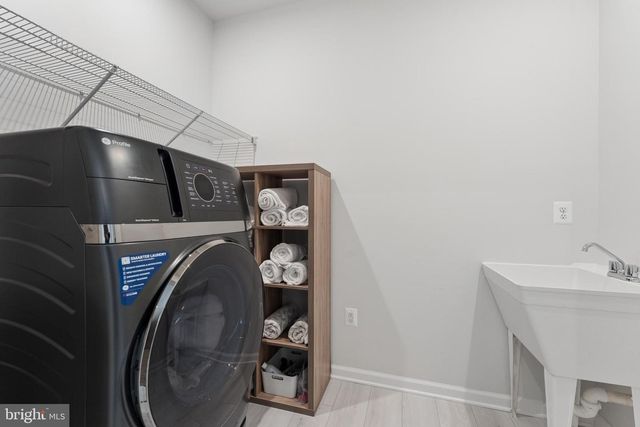 18320 MOSS GARDEN RD, Dumfries, VA 22026