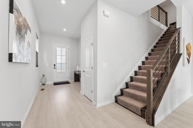 18320 MOSS GARDEN RD, Dumfries, VA 22026