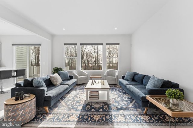 18320 MOSS GARDEN RD, Dumfries, VA 22026