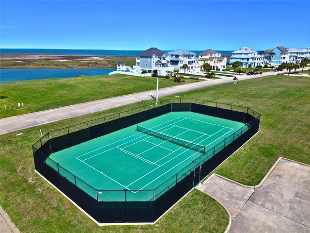 4223 S Sunset Bay Drive, Galveston, TX 77554