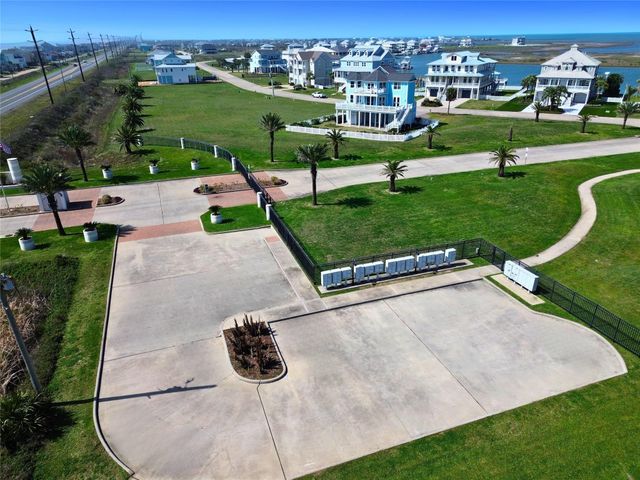 4223 S Sunset Bay Drive, Galveston, TX 77554