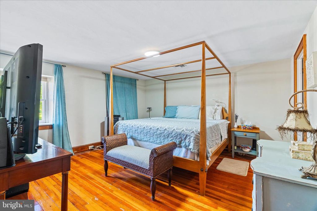 Image 22 of property listing at 1341 JEFFERSON PIKE, Knoxville, MD 21758