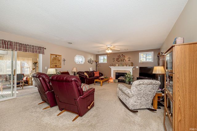 817 W Dogwood Drive, Columbia City, IN 46725