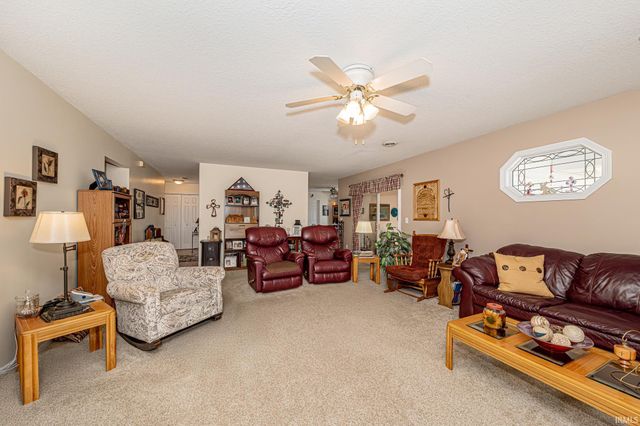 817 W Dogwood Drive, Columbia City, IN 46725
