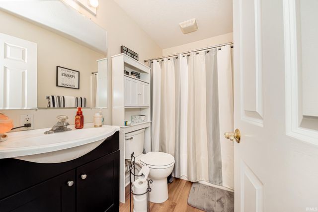 817 W Dogwood Drive, Columbia City, IN 46725