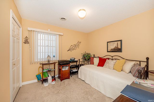 817 W Dogwood Drive, Columbia City, IN 46725