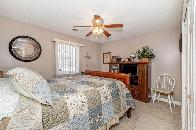 817 W Dogwood Drive, Columbia City, IN 46725