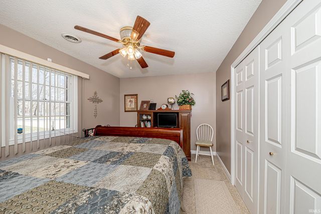 817 W Dogwood Drive, Columbia City, IN 46725