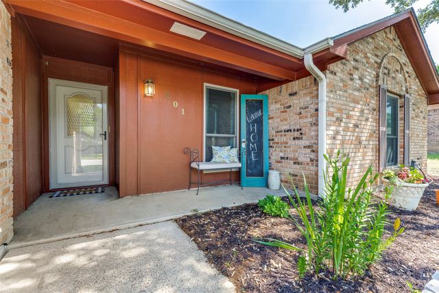 301 Shawnee Trail, Keller, TX 76248
