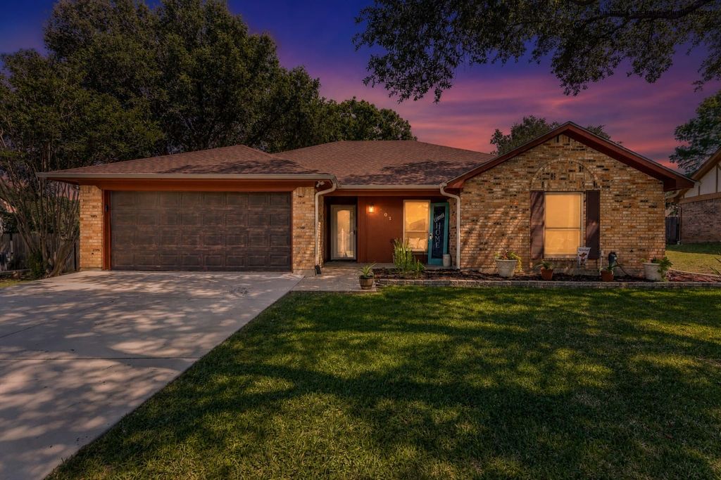 301 Shawnee Trail, Keller, TX 76248
