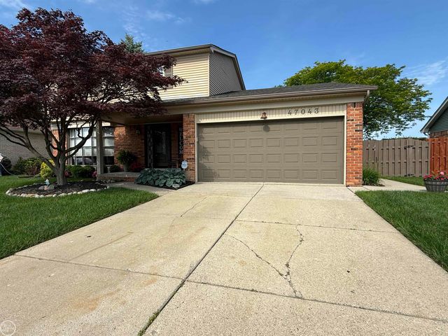 47043 Sanborn Drive, Macomb, MI 48044