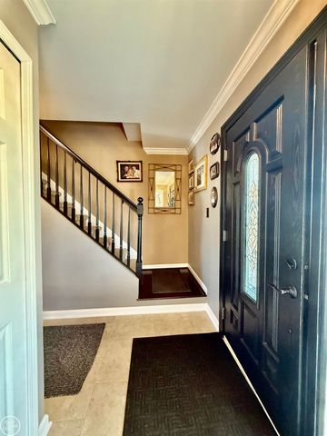 47043 Sanborn Drive, Macomb, MI 48044