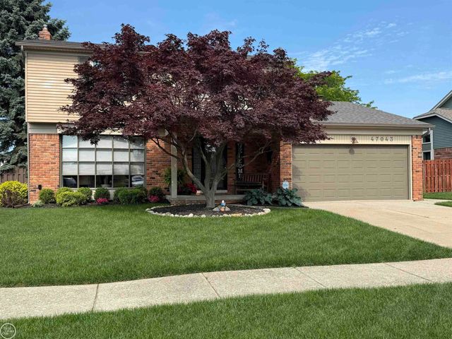 47043 Sanborn Drive, Macomb, MI 48044