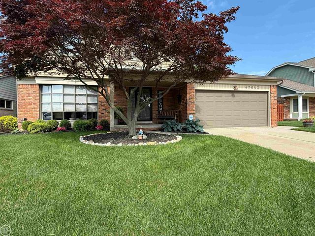 47043 Sanborn Drive, Macomb, MI 48044