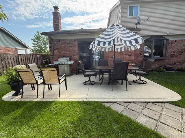 47043 Sanborn Drive, Macomb, MI 48044