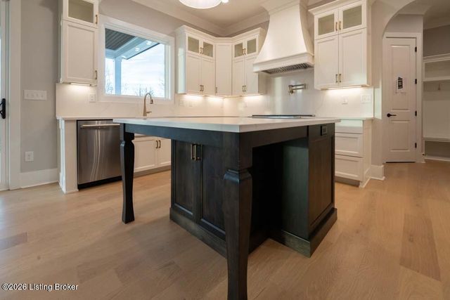 2716 Adenmore Ct, Prospect, KY 40059