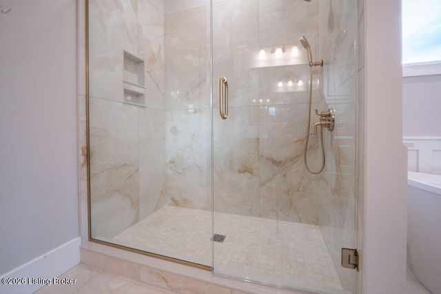 2716 Adenmore Ct, Prospect, KY 40059