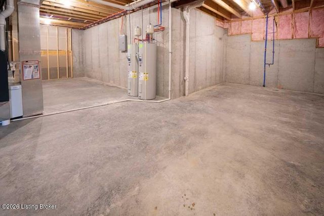 2716 Adenmore Ct, Prospect, KY 40059