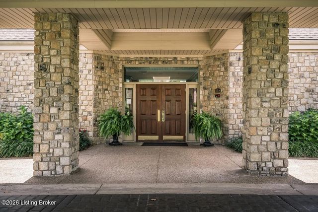 2716 Adenmore Ct, Prospect, KY 40059