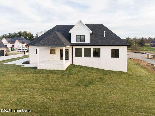 2716 Adenmore Ct, Prospect, KY 40059