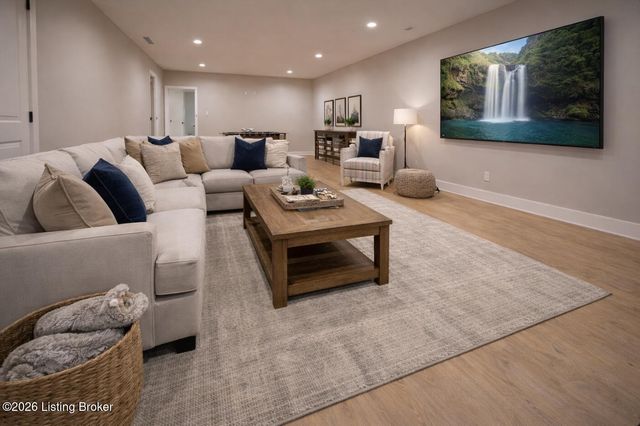 2716 Adenmore Ct, Prospect, KY 40059