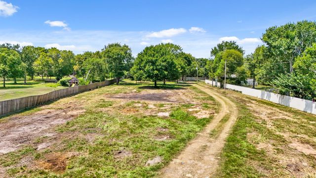 2234 County Road 155, Alvin, TX 77511