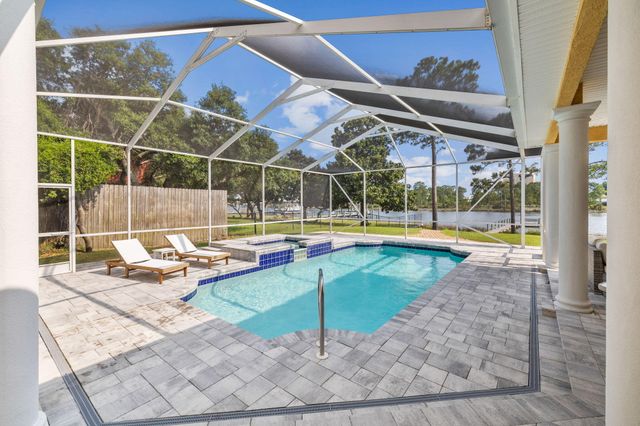 8127 N Lagoon Drive, Panama City Beach, FL 32408