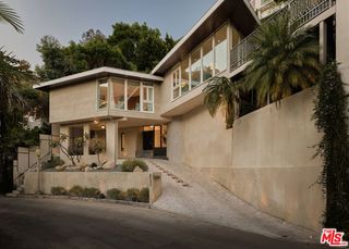 8593 Hollywood Boulevard, Los Angeles, CA 90069