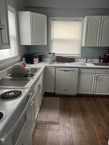 224 W 3Rd Ave, Roselle Boro, NJ 07203