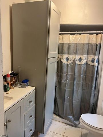 224 W 3Rd Ave, Roselle Boro, NJ 07203